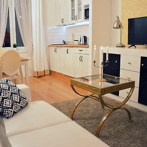Gold Box Apartament Apartment